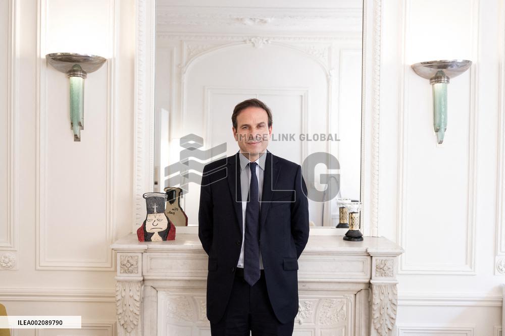 Lawyer, Pierre Hoffman - Paris