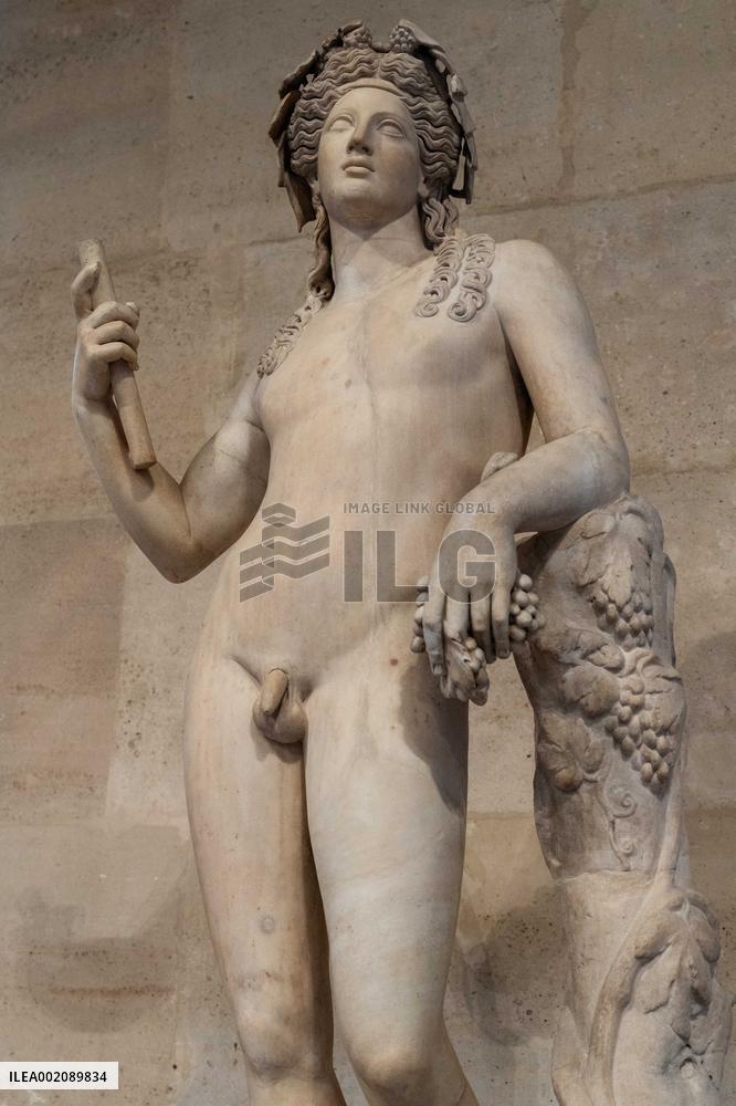 Louvre Raises Ticket Prices by Nearly 30 Percent - Paris