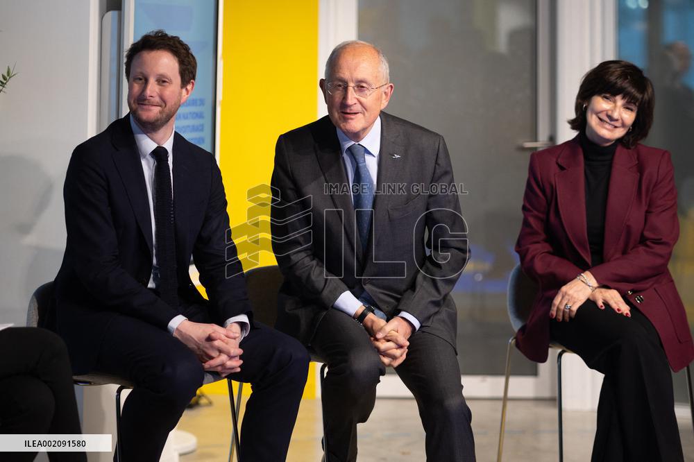 1 year celebration of the car-sharing plan La Poste Group - Paris