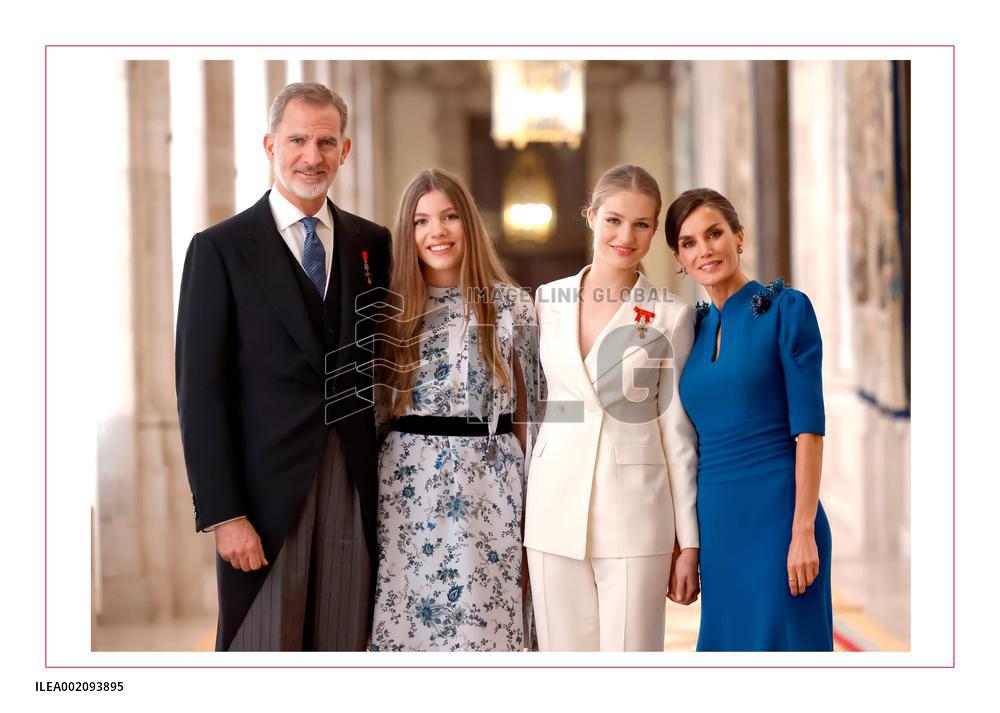 The Spanish Royal Family's Official Christmas Card - Madrid