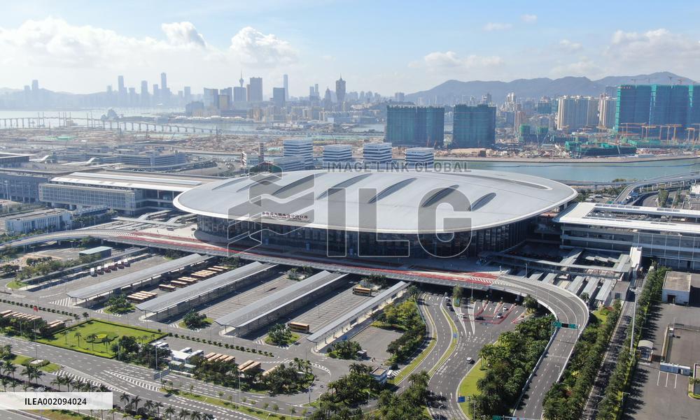 CHINA-HONG KONG-ZHUHAI-MACAO BRIDGE-TOUR (CN)