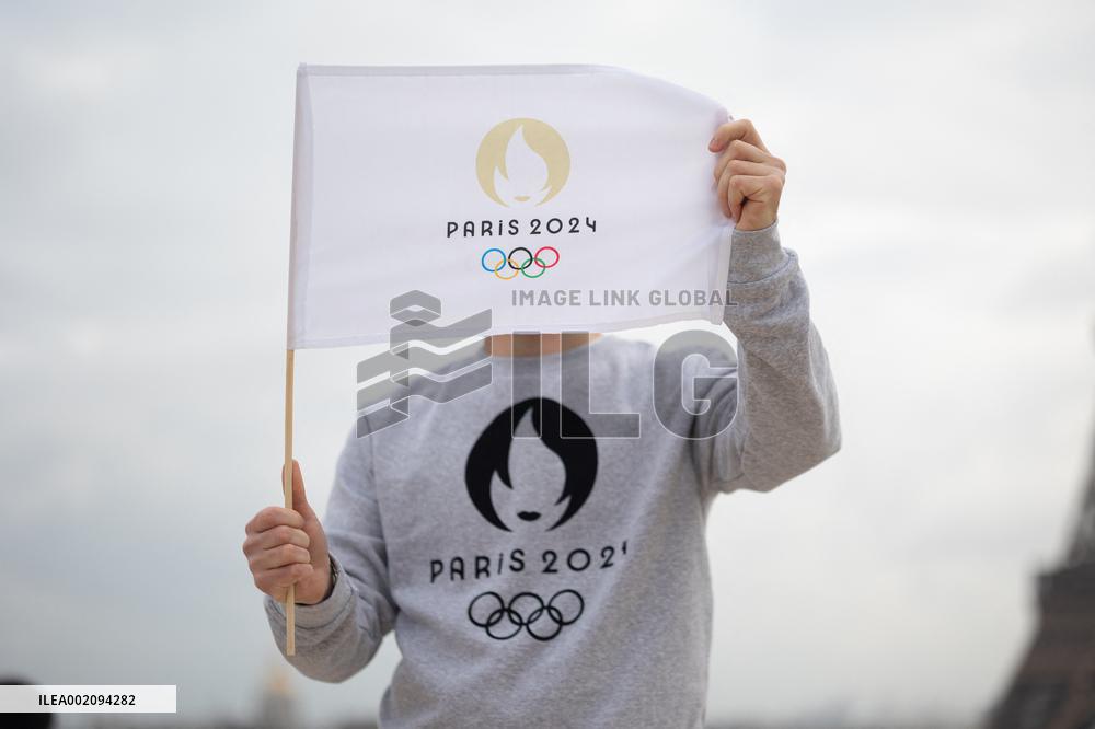 Illustrations of Paris 2024 Olympic Goodies - Paris