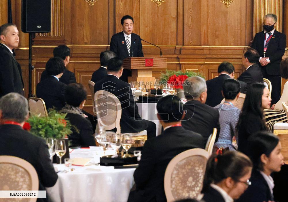 Dinner on eve of special Japan-ASEAN summit