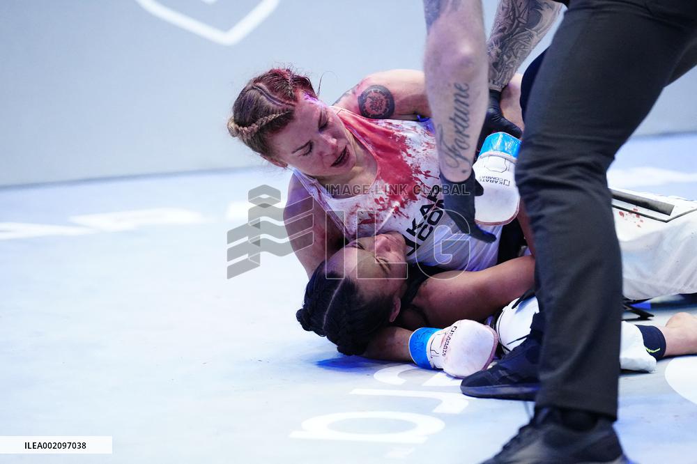 Violent Women MMA Karate Combat 43 in Las Vegas