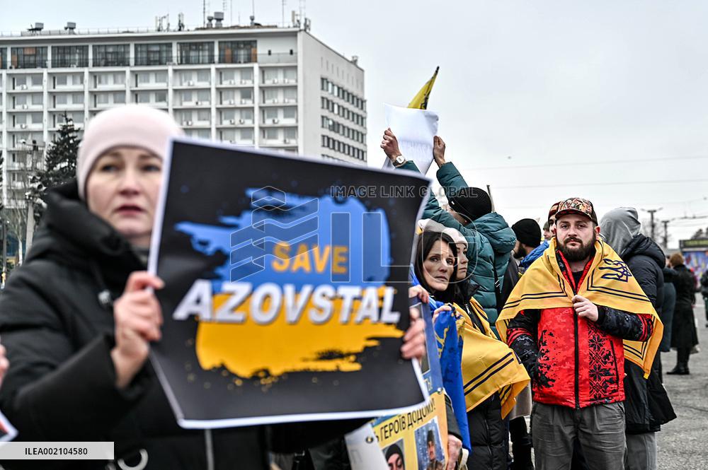 Action in support of captured Mariupol defenders held in Zaporizhzhia