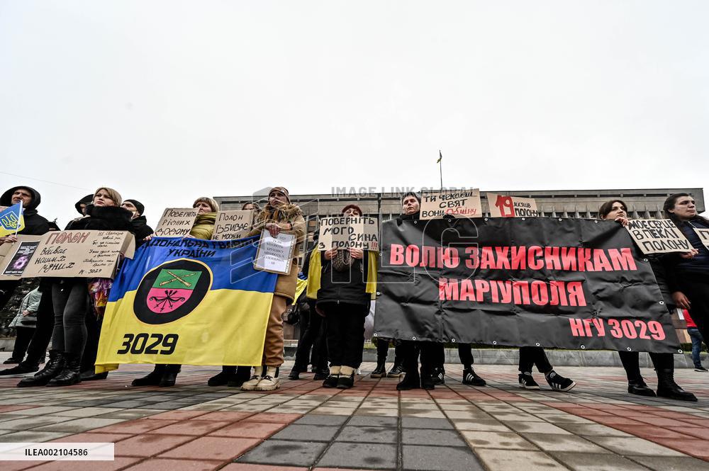 Action in support of captured Mariupol defenders held in Zaporizhzhia