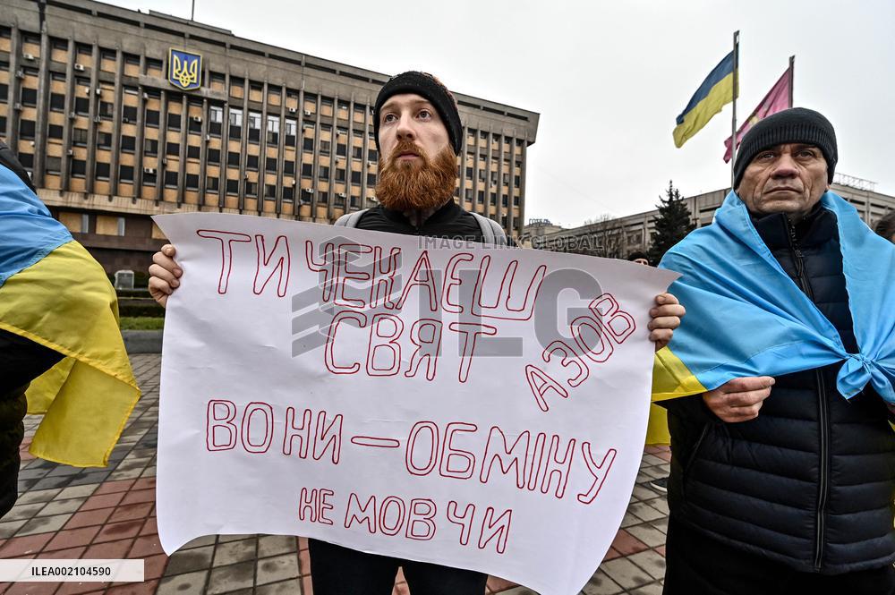 Action in support of captured Mariupol defenders held in Zaporizhzhia