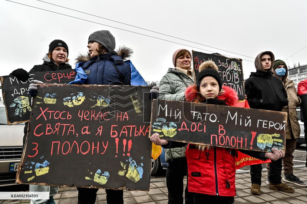 Action in support of captured Mariupol defenders held in Zaporizhzhia