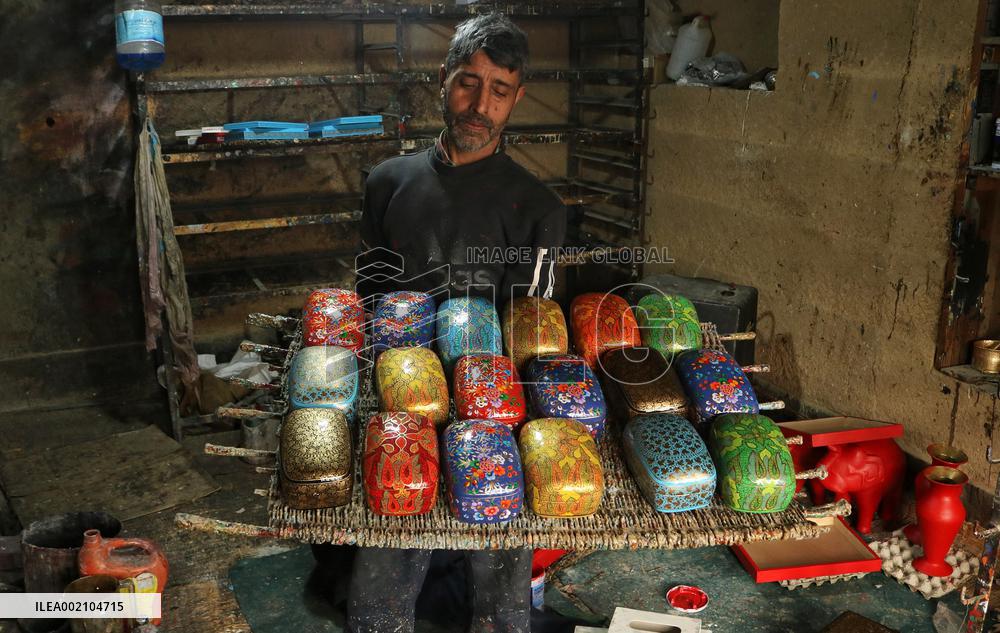 Manufacturing Christmas Decorations - India