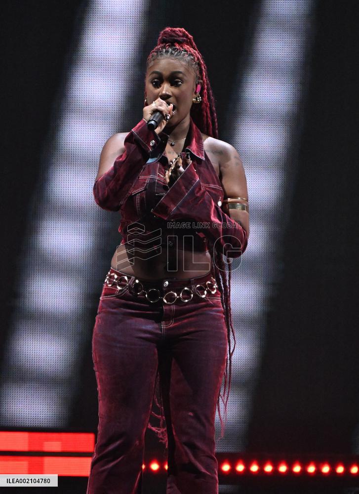 iHeartRadio Y100’s Jingle Ball - Sunris