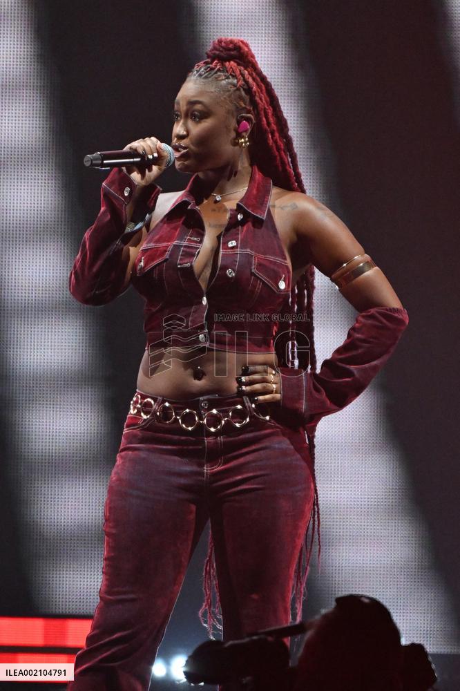 iHeartRadio Y100’s Jingle Ball - Sunris