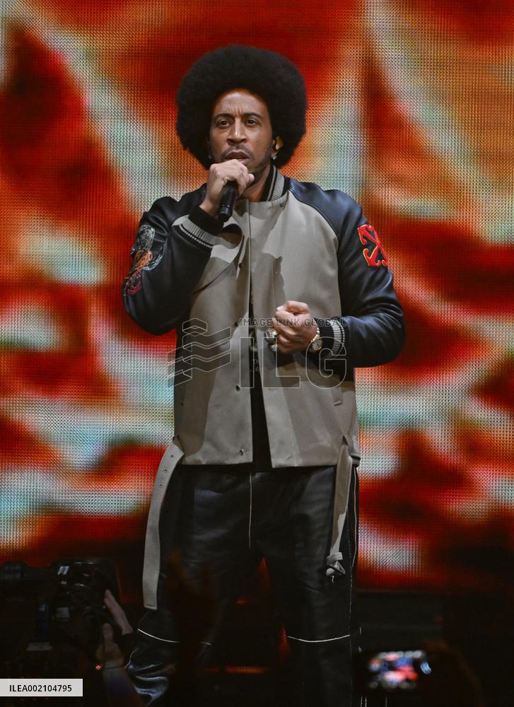 iHeartRadio Y100’s Jingle Ball - Sunris