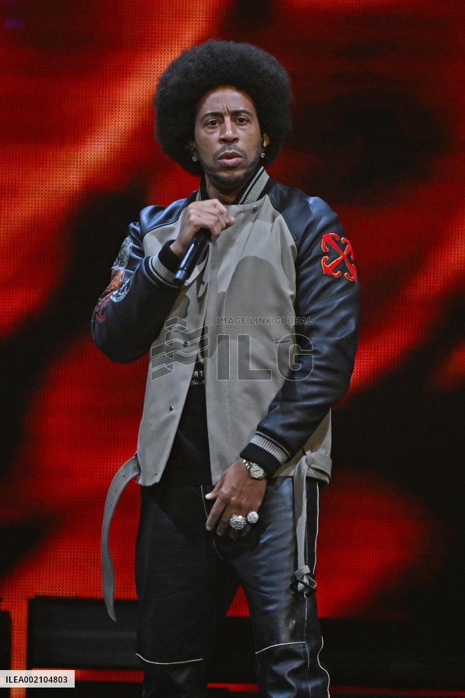 iHeartRadio Y100’s Jingle Ball - Sunris