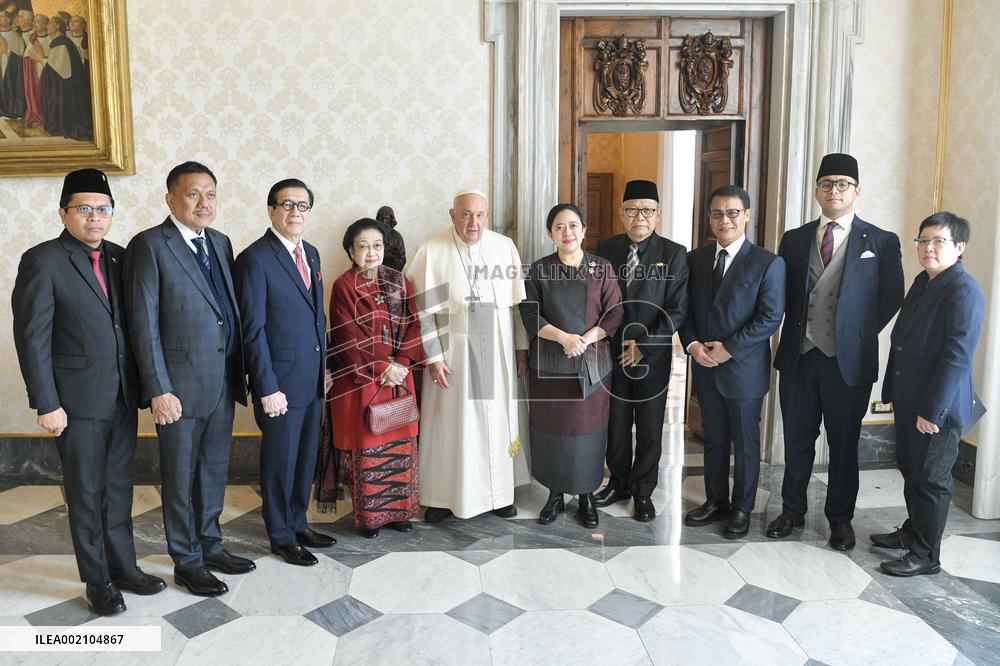 Pope Francis In Private Audiences - Vatican