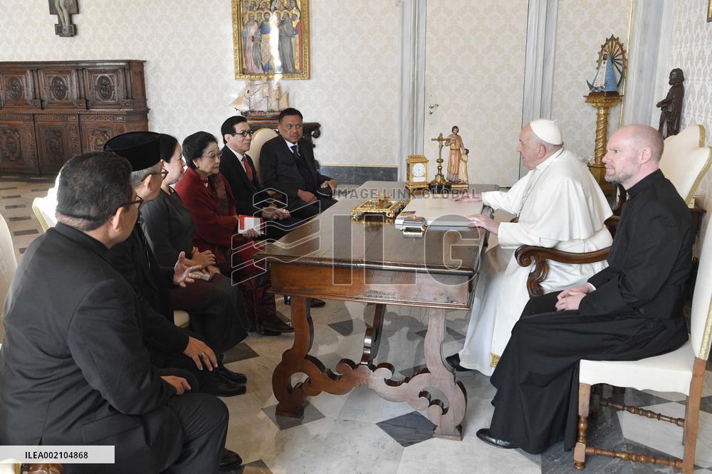 Pope Francis In Private Audiences - Vatican