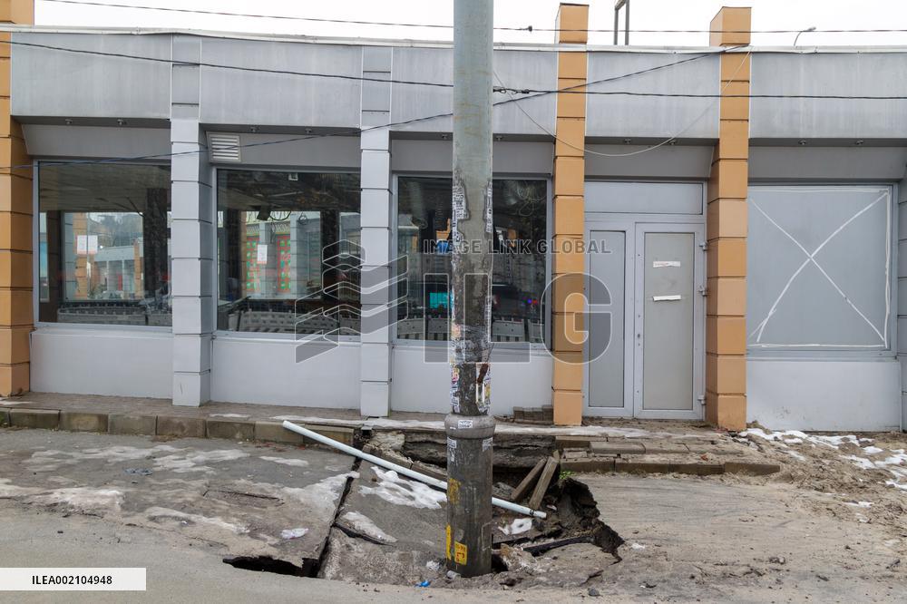 Ground sinks near Demiivska metro station in Kyiv