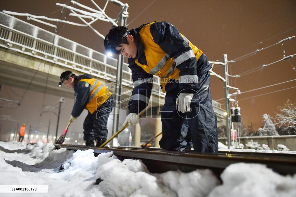 Railway Deicing in Nanjing