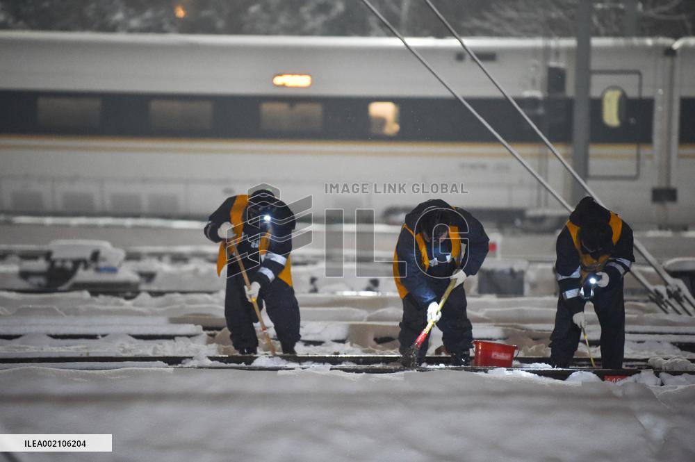 Railway Deicing in Nanjing