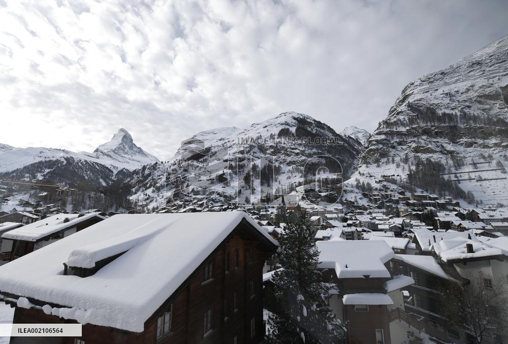 (SP)SWITZERLAND-ZERMATT-WINTER SPORTS-ECONOMY
