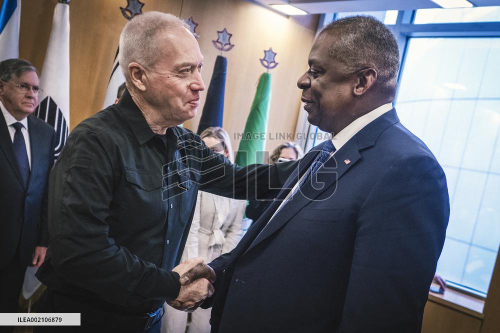 Lloyd Austin Visits Tel Aviv