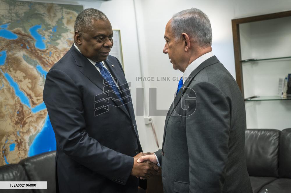 Lloyd Austin Visits Tel Aviv