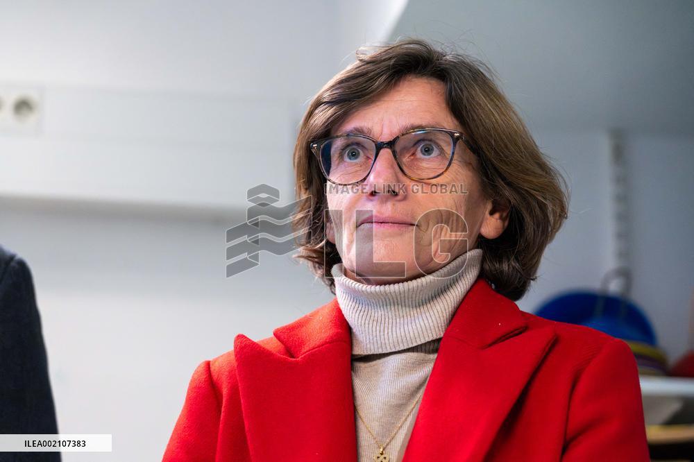 Ministers Visit The Maison Sport Sante At The Hotel-Dieu - Paris