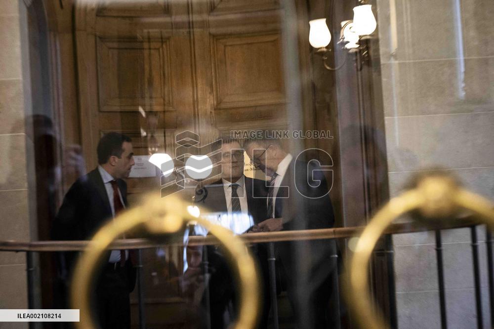 Lawmakers To Decide Future Of Contentious Immigration Bill - Paris