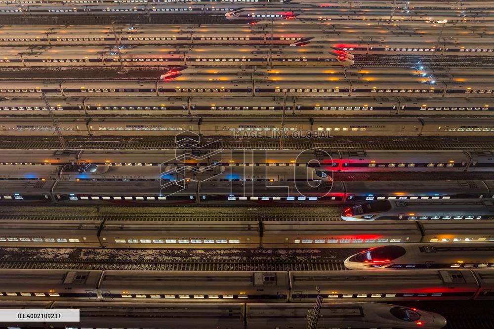 High Speed Trains Cope With Cold Waves in Nanjing