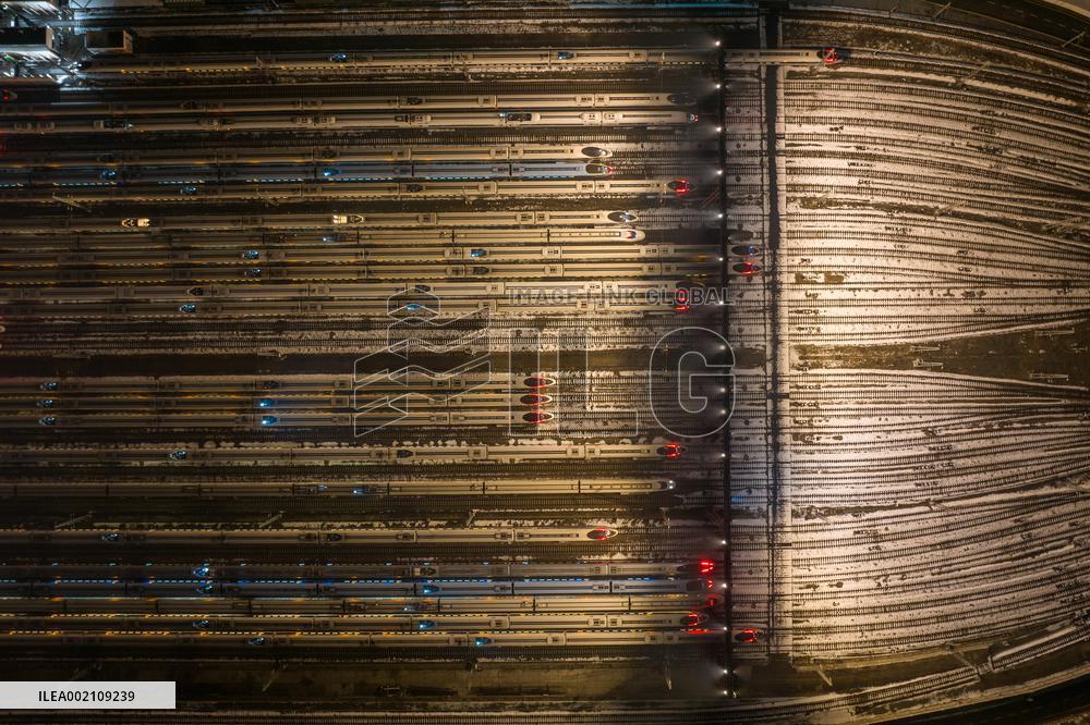 High Speed Trains Cope With Cold Waves in Nanjing