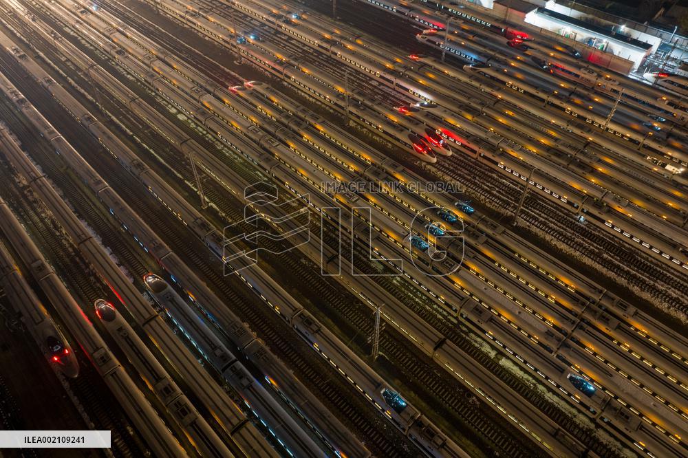 High Speed Trains Cope With Cold Waves in Nanjing