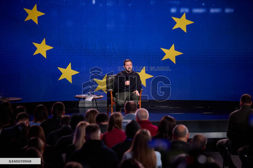 Zelensky Vowed To Press On To Victory In War - Kyiv