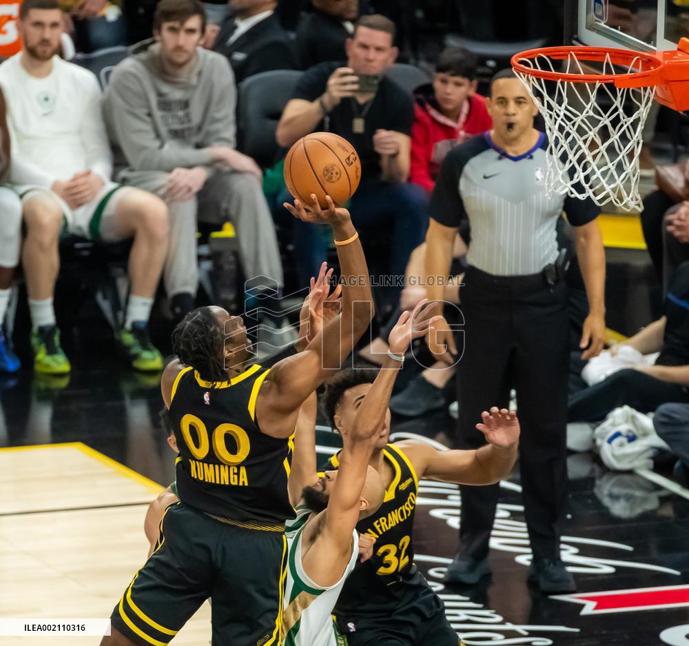 (SP)U.S.-SAN FRANCISCO-BASKETBALL-NBA-WARRIORS VS CELTICS