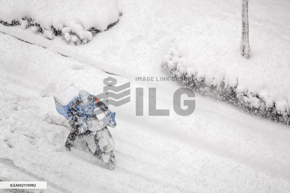 Heavy Snow Hit Yantai