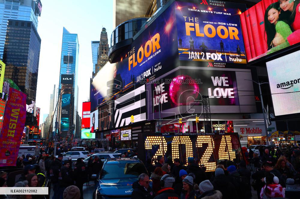 2024 Official New Year Numerals - Times Square