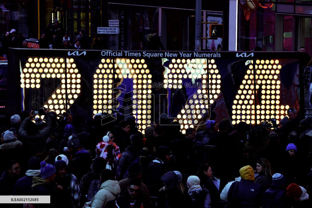 2024 Official New Year Numerals - Times Square