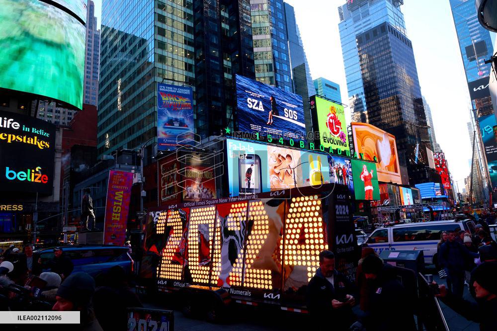 2024 Official New Year Numerals - Times Square