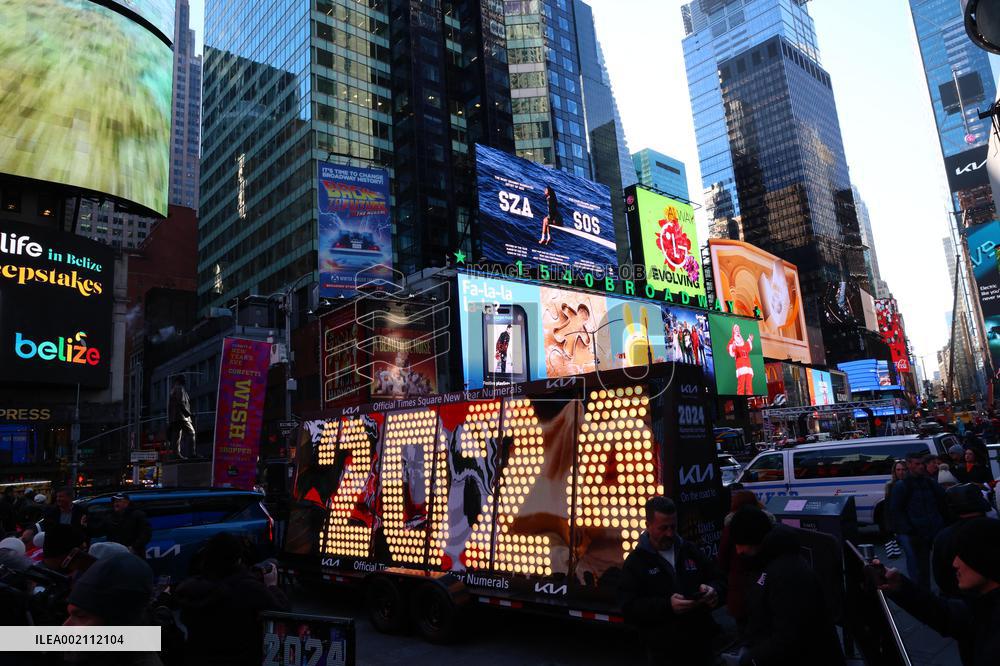 2024 Official New Year Numerals - Times Square