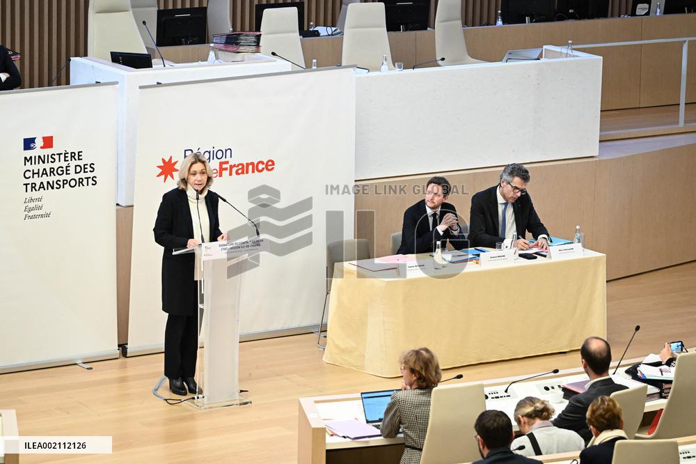 Clement Beaune and Valerie Pecresse at the Ile-de-France Regional Council Meeting