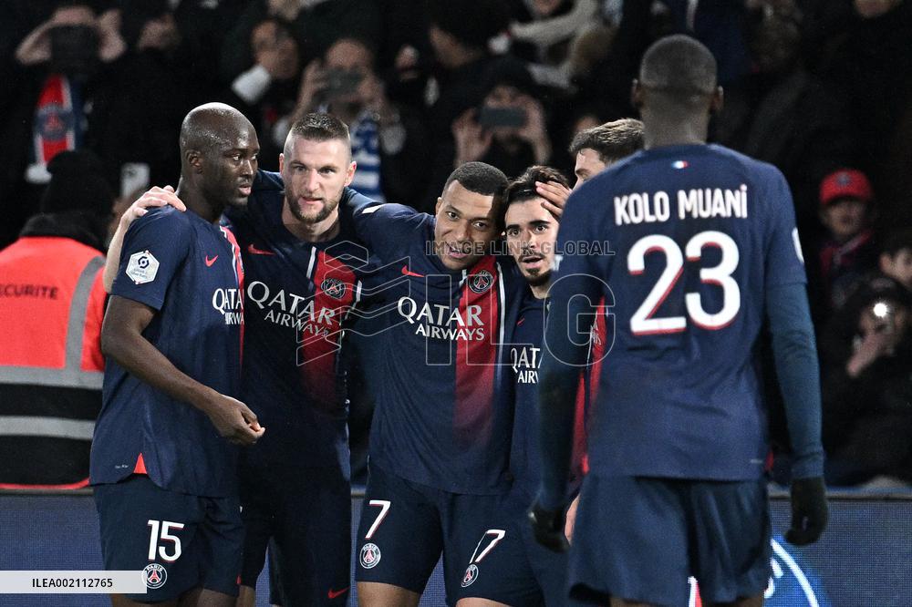 (SP)FRANCE-PARIS-FOOTBALL-FRENCH LEAGUE 1-PSG VS METZ