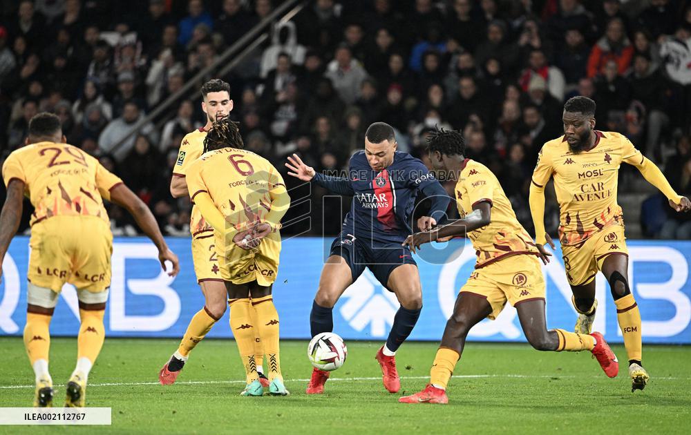 (SP)FRANCE-PARIS-FOOTBALL-FRENCH LEAGUE 1-PSG VS METZ