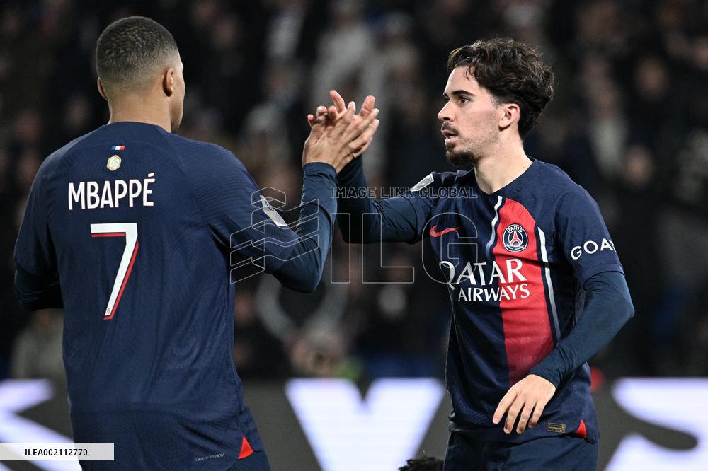 (SP)FRANCE-PARIS-FOOTBALL-FRENCH LEAGUE 1-PSG VS METZ