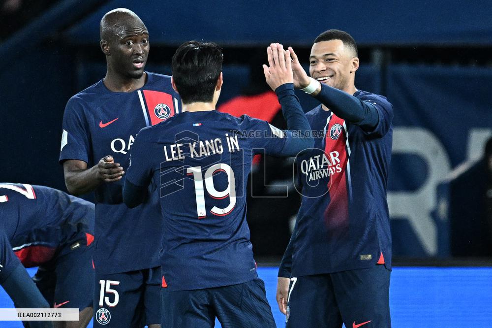 (SP)FRANCE-PARIS-FOOTBALL-FRENCH LEAGUE 1-PSG VS METZ