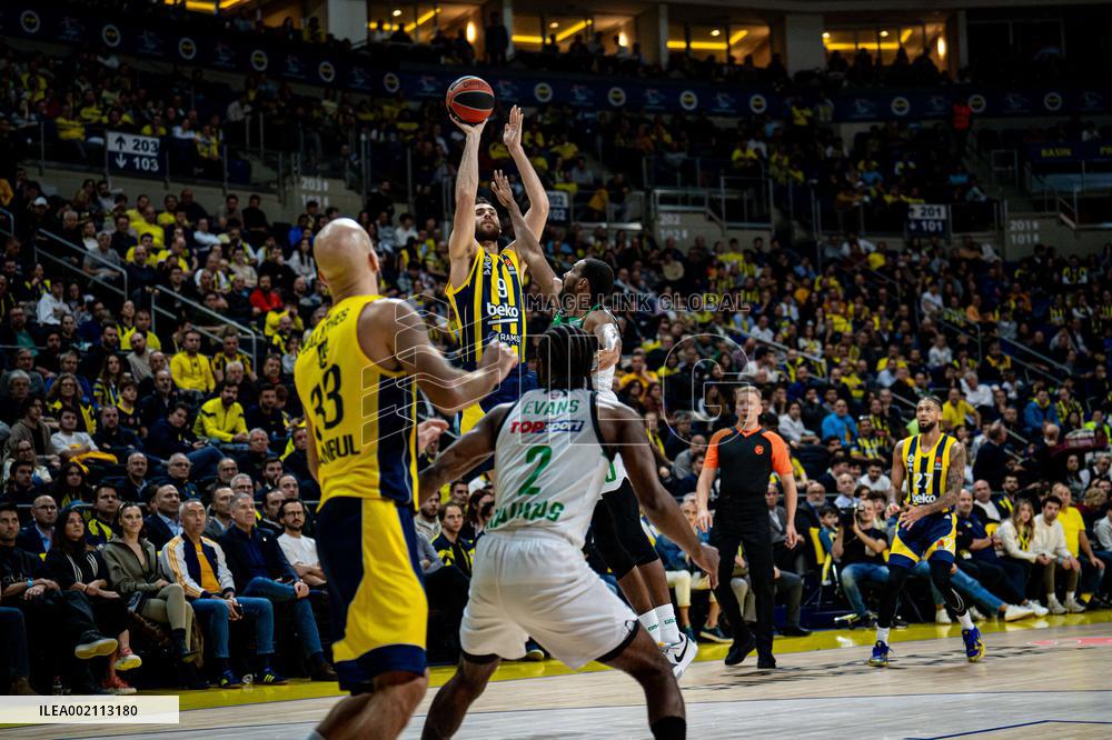 EuroLeague - Fenerbahce Beko Istanbul v Zalgiris Kaunas