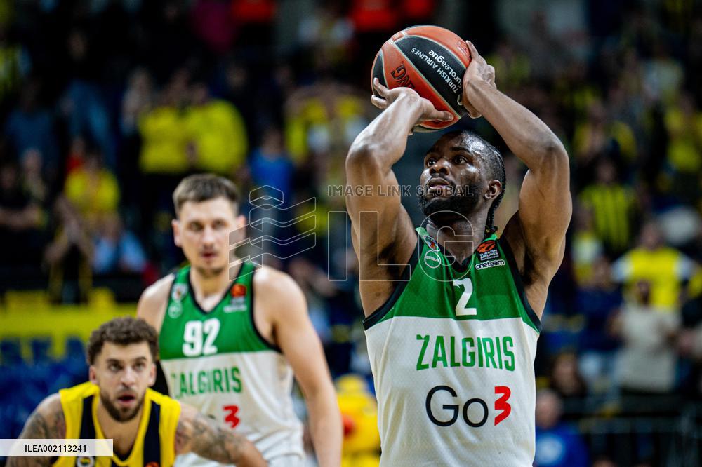 EuroLeague - Fenerbahce Beko Istanbul v Zalgiris Kaunas