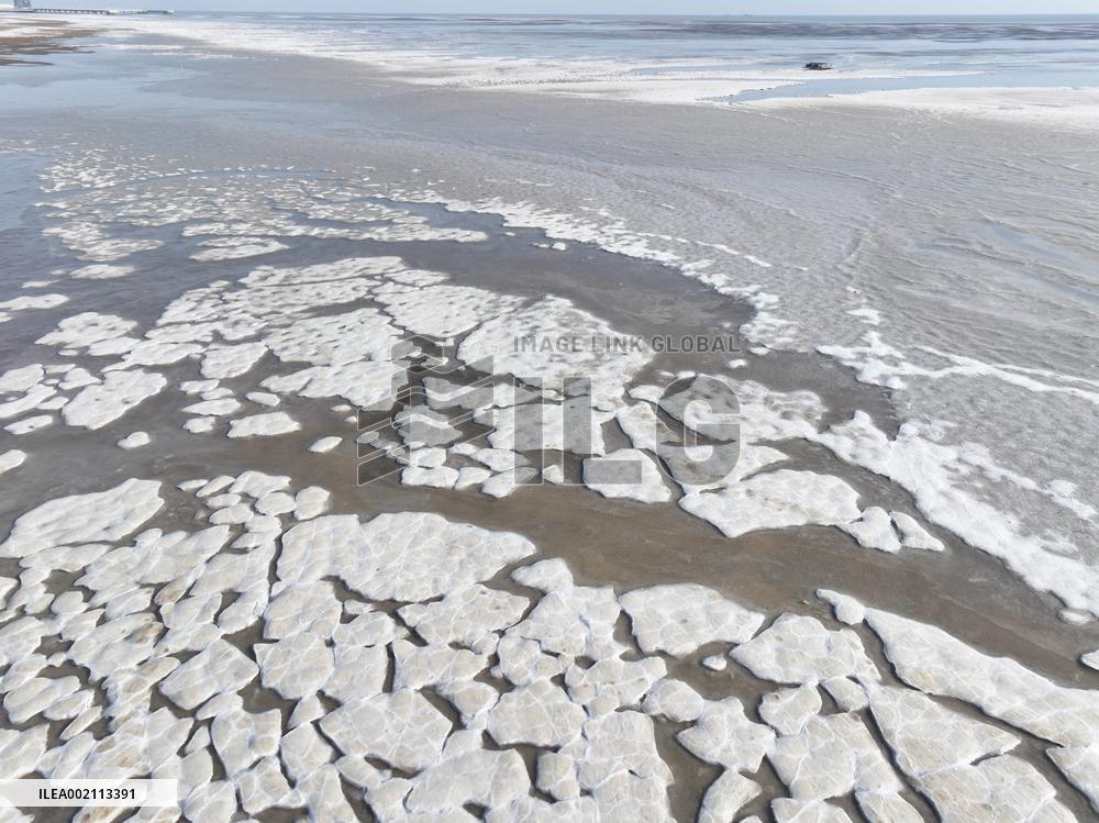 Sea Ice Landscape in Lianyungang