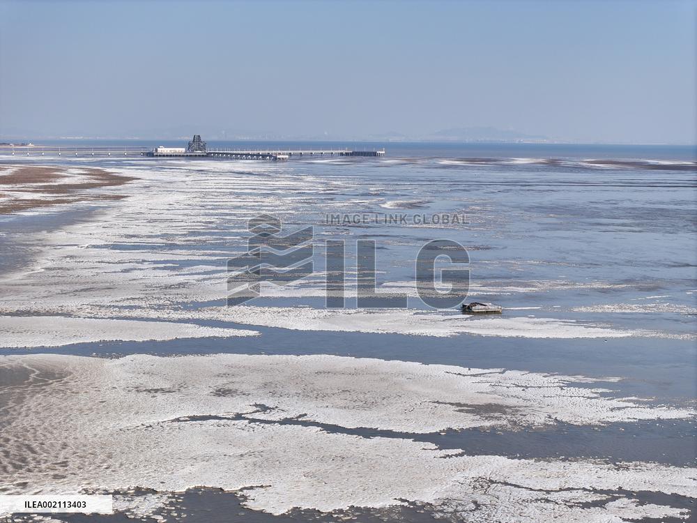 Sea Ice Landscape in Lianyungang