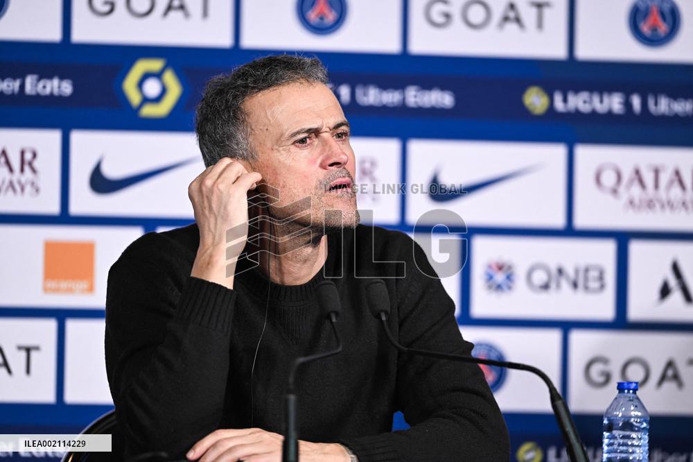 Ligue 1 - PSG v Metz