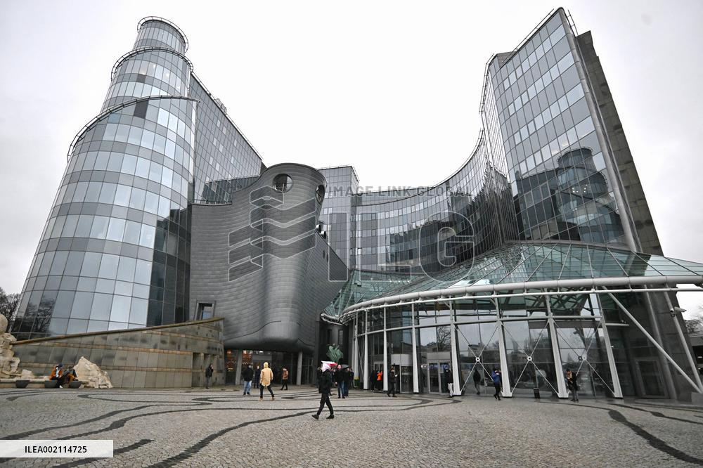 Donald Tusk Takes State TV News Channel Off Air - Warsaw