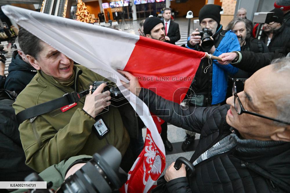Donald Tusk Takes State TV News Channel Off Air - Warsaw