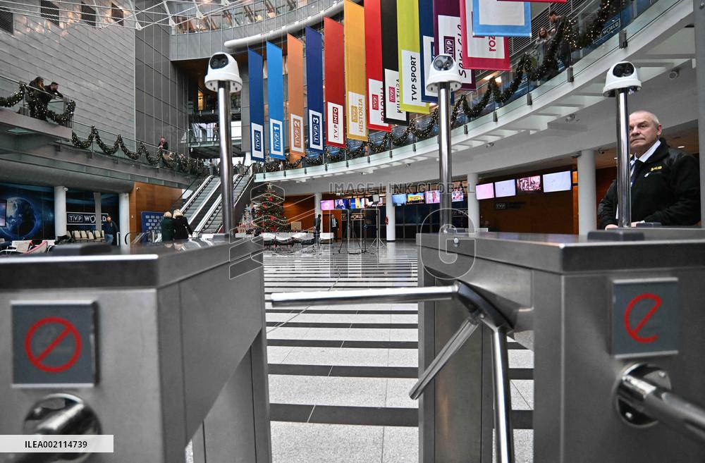 Donald Tusk Takes State TV News Channel Off Air - Warsaw